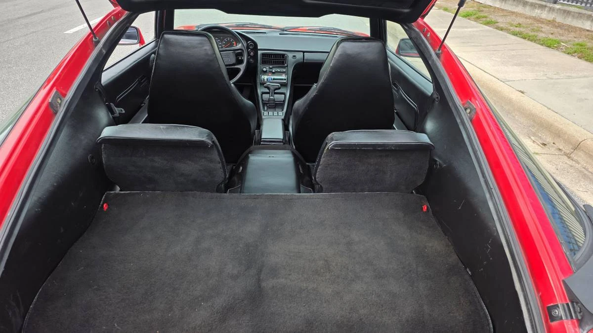 1984 Porsche 928 S - Image 14 of 17