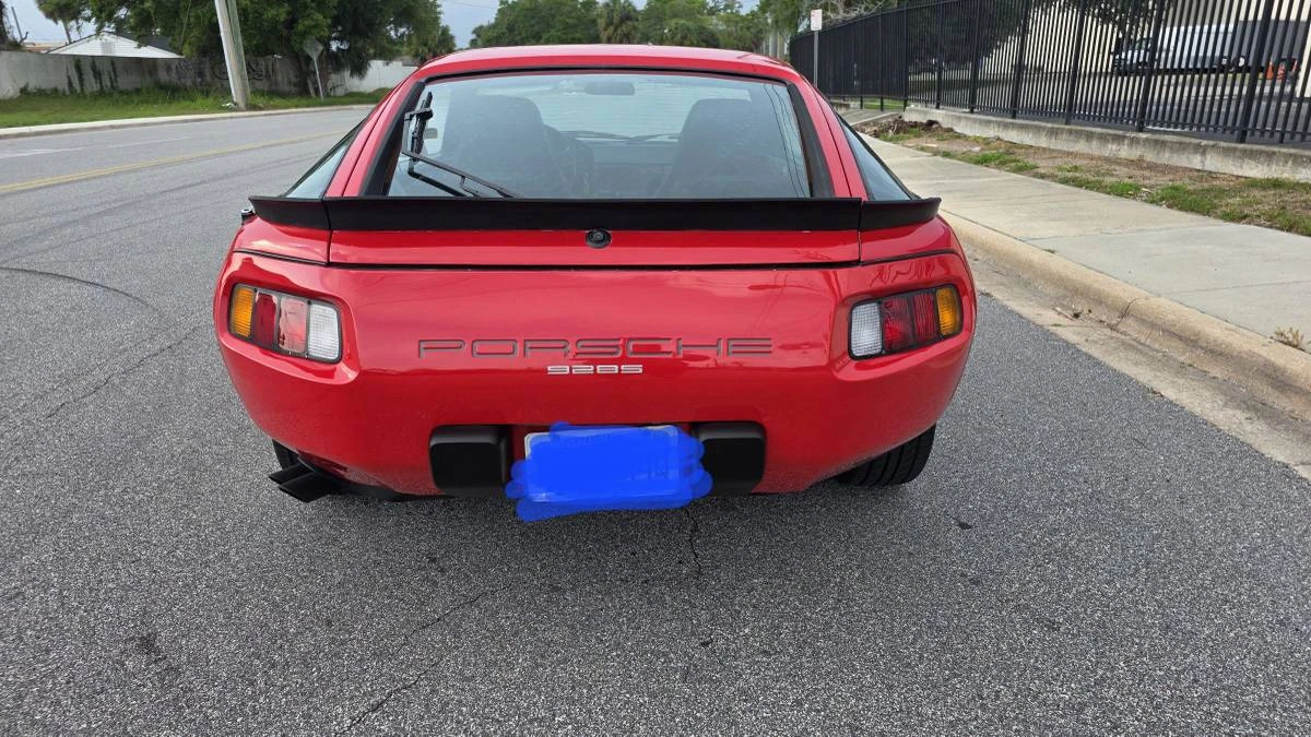 1984 Porsche 928 S - Image 7 of 17