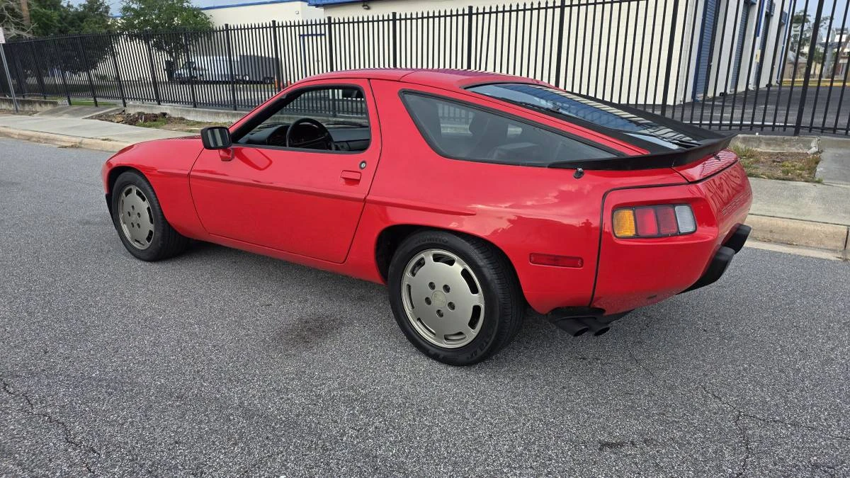 1984 Porsche 928 S - Image 4 of 17