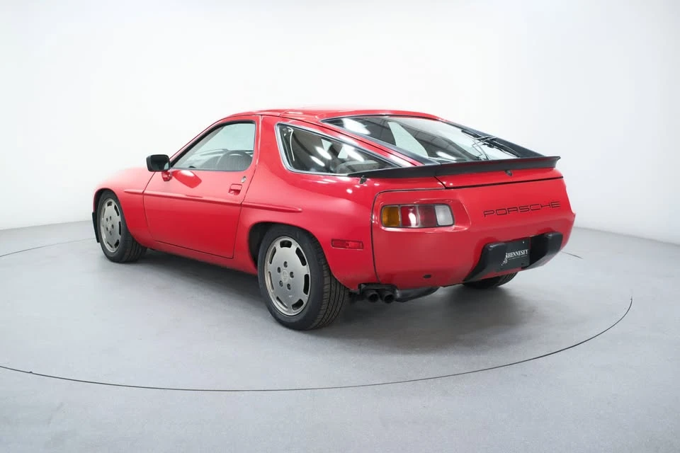1984 Porsche 928 S - Image 9 of 20