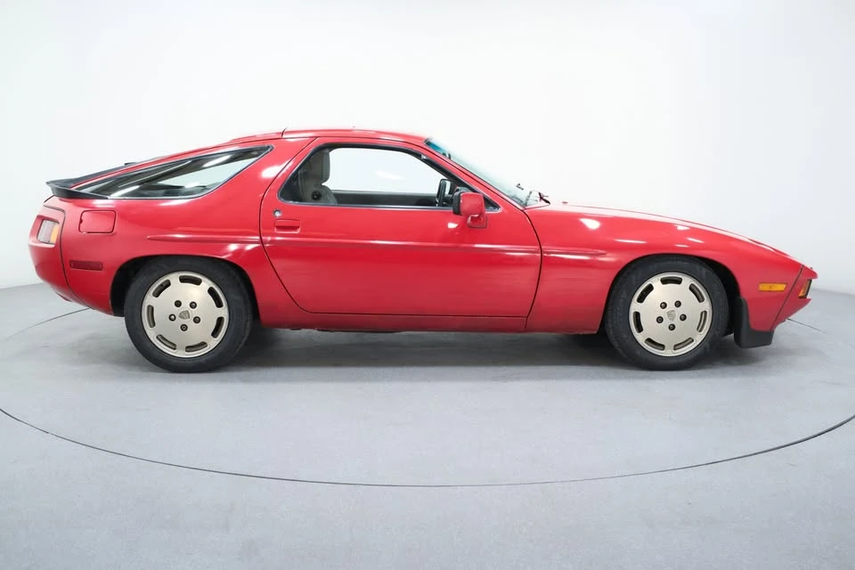 1984 Porsche 928 S - Image 8 of 20