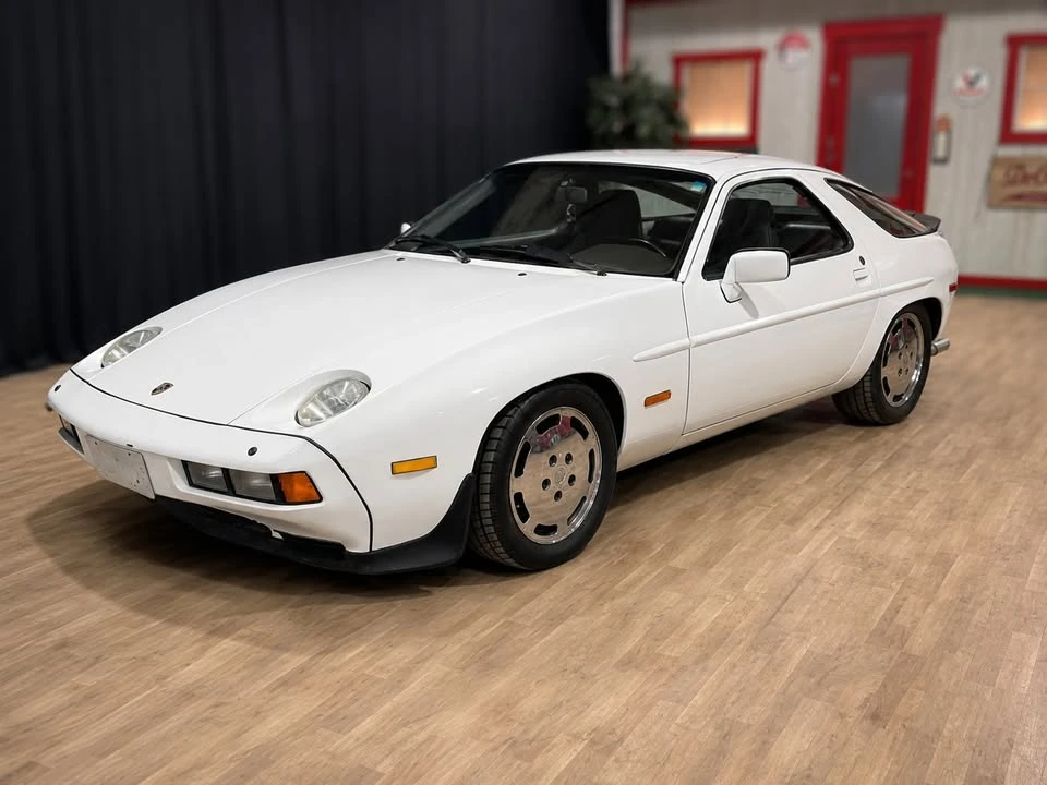 1984 Porsche 928 S - Image 12 of 20