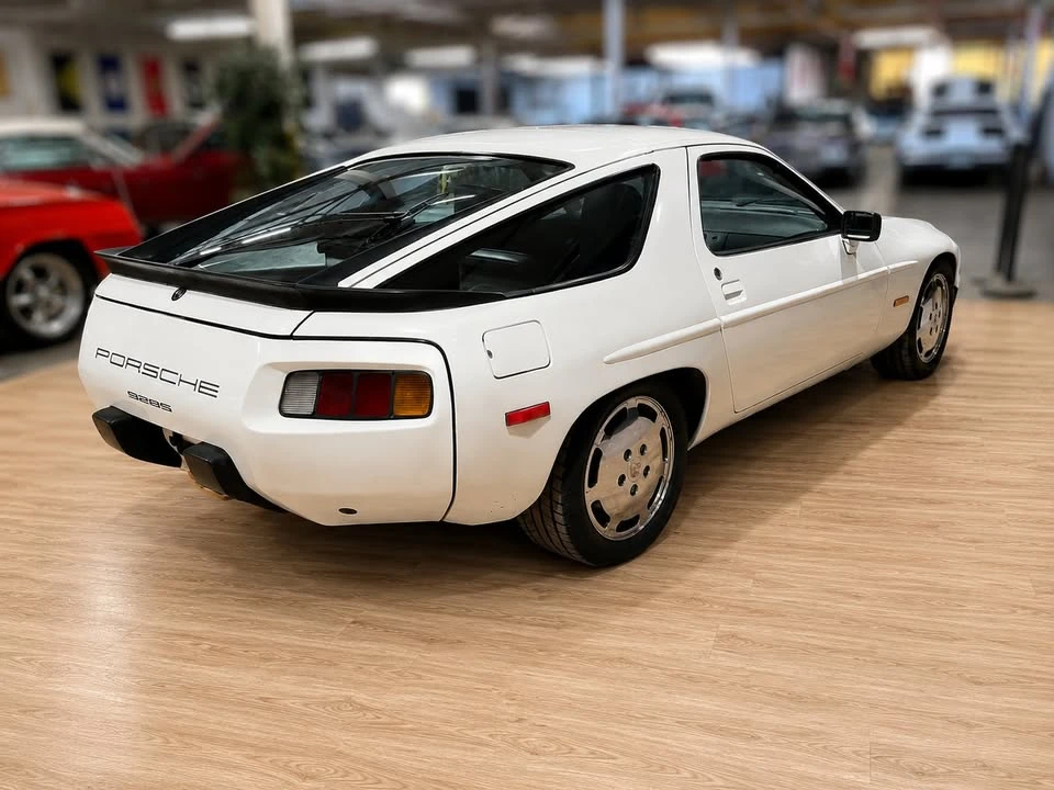 1984 Porsche 928 S - Image 8 of 20