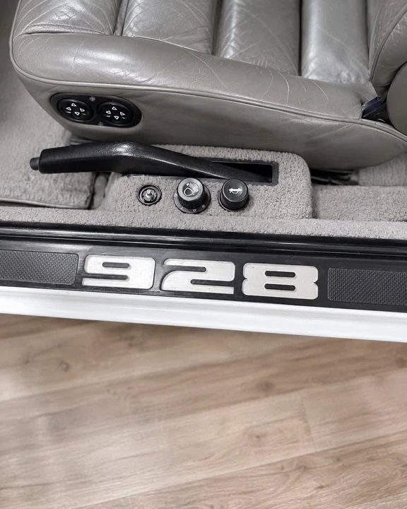 1984 Porsche 928 S - Image 15 of 20