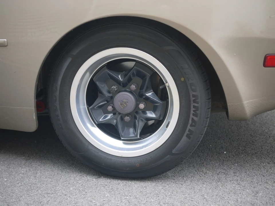 1984 Porsche 944 - Image 7 of 30