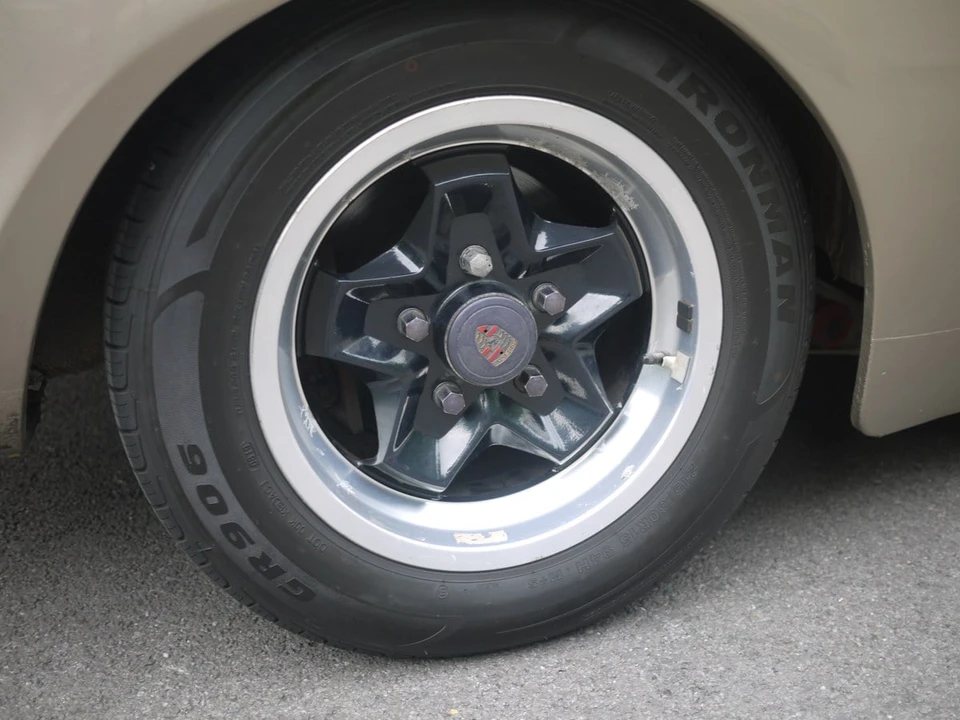 1984 Porsche 944 - Image 8 of 30