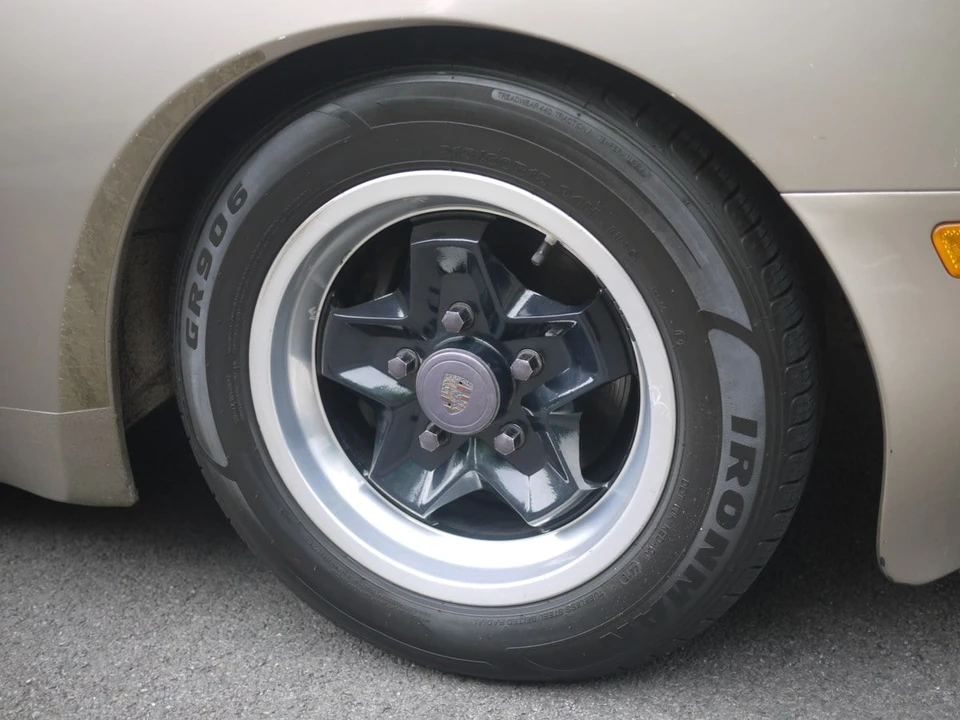 1984 Porsche 944 - Image 9 of 30