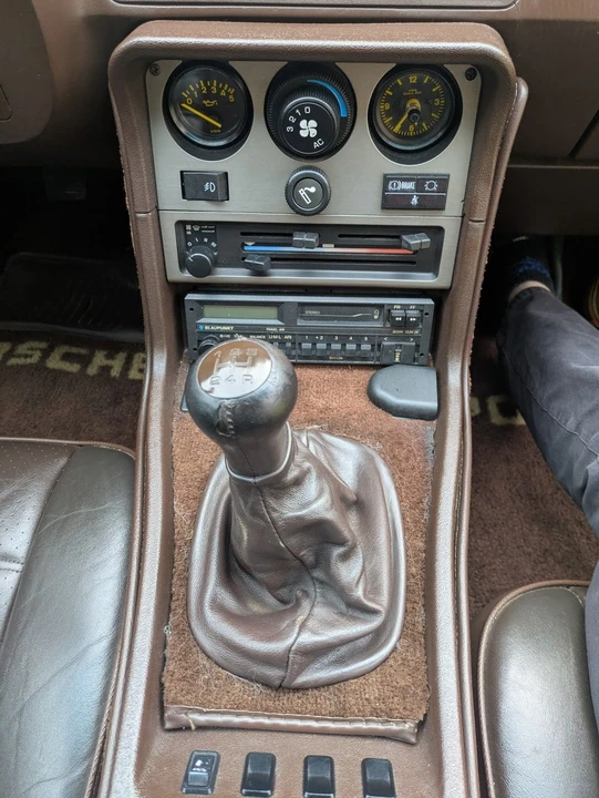 1984 Porsche 944 - Image 12 of 30