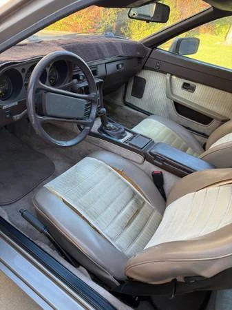1984 Porsche 944 - Image 5 of 7