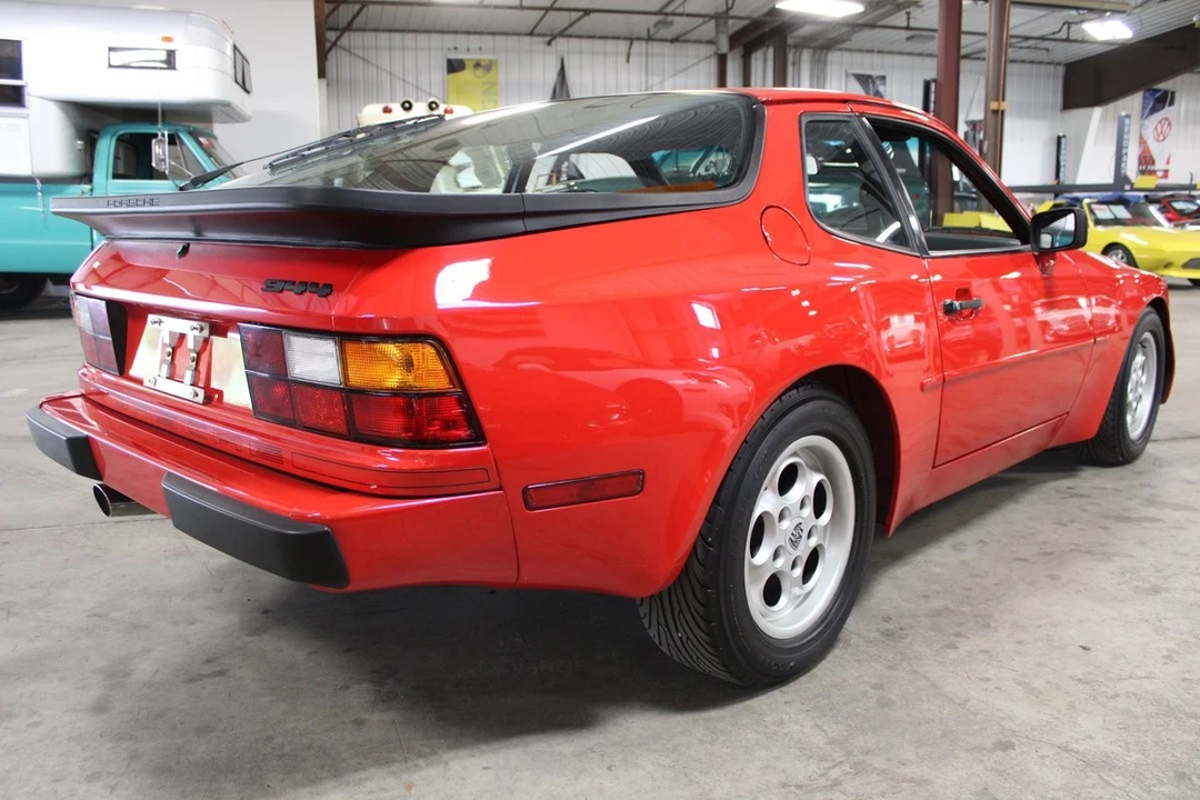 1984 Porsche 944 - Image 6 of 31