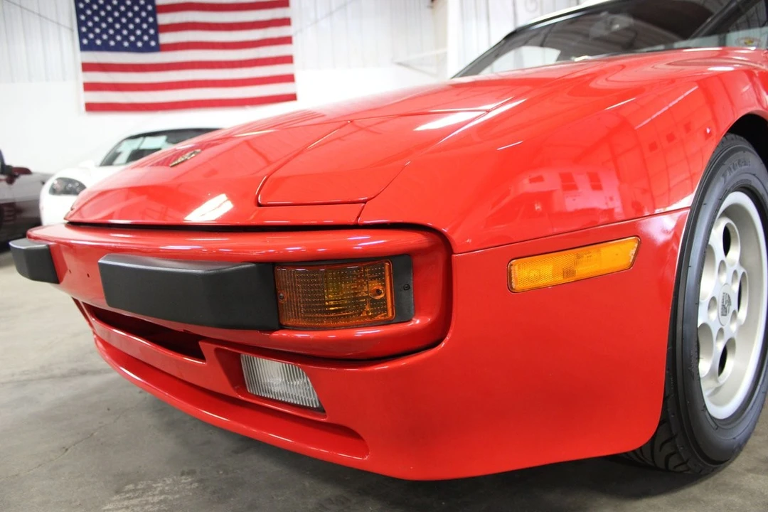 1984 Porsche 944 - Image 10 of 31
