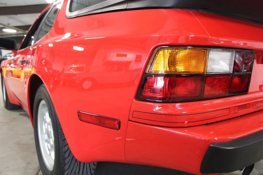 1984 Porsche 944 - Image 12 of 31