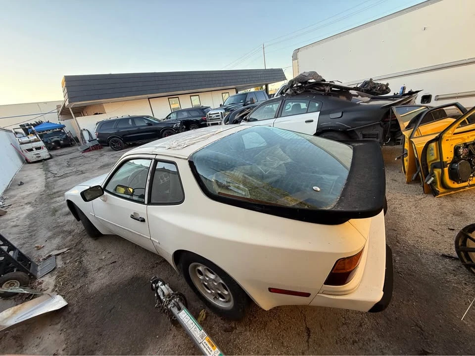 1984 Porsche 944 - Image 6 of 10