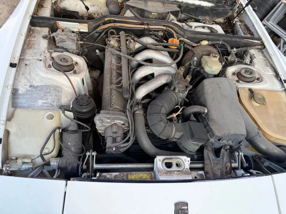 1984 Porsche 944 - Image 9 of 10