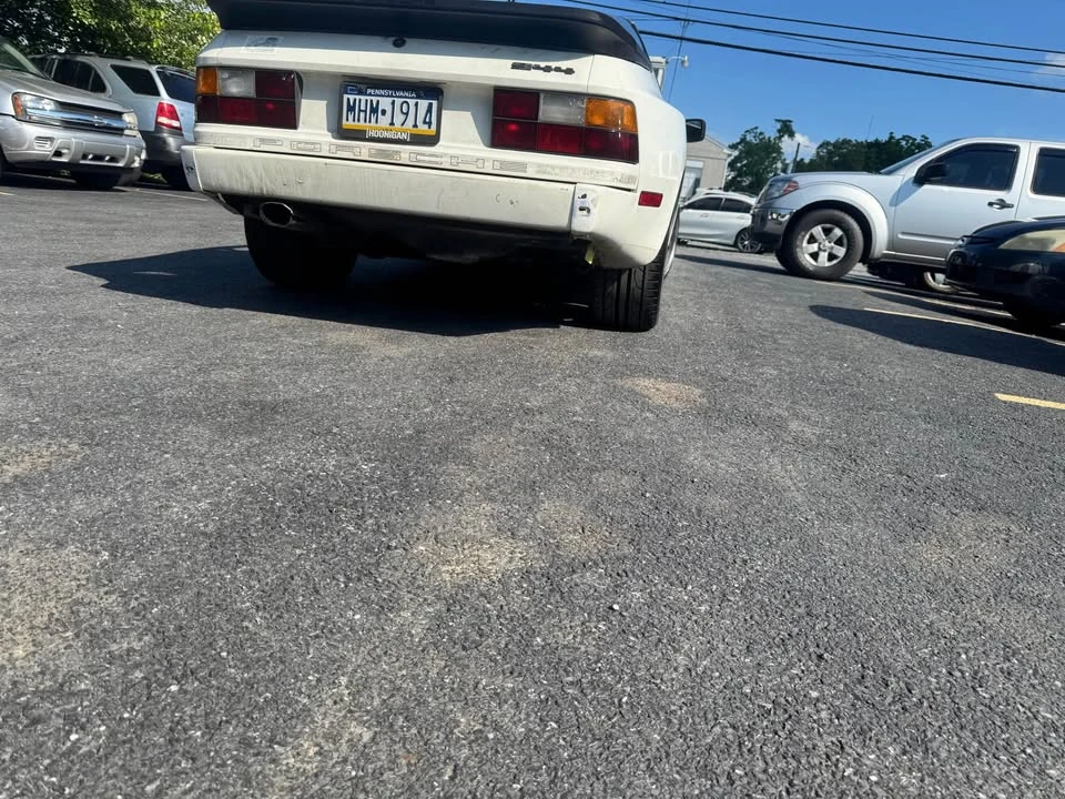 1984 Porsche 944 - Image 3 of 18