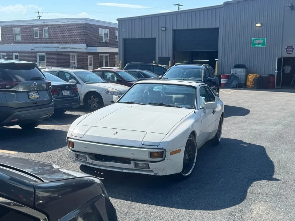 1984 Porsche 944 - Image 2 of 18