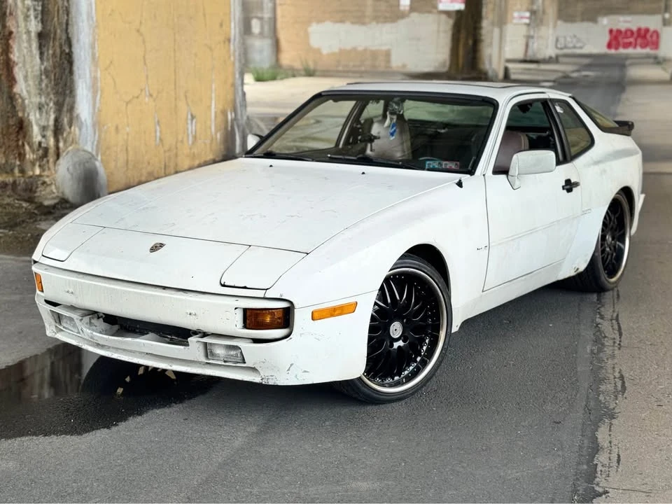 1984 Porsche 944 - Image 10 of 18
