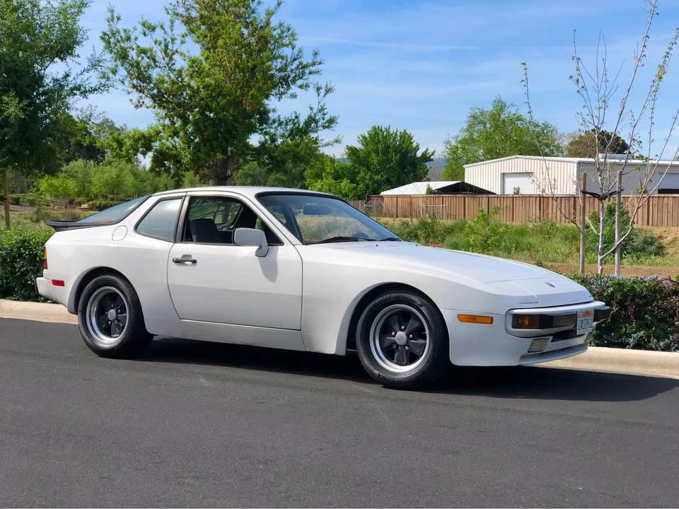 1984 Porsche 944 - Image 4 of 7