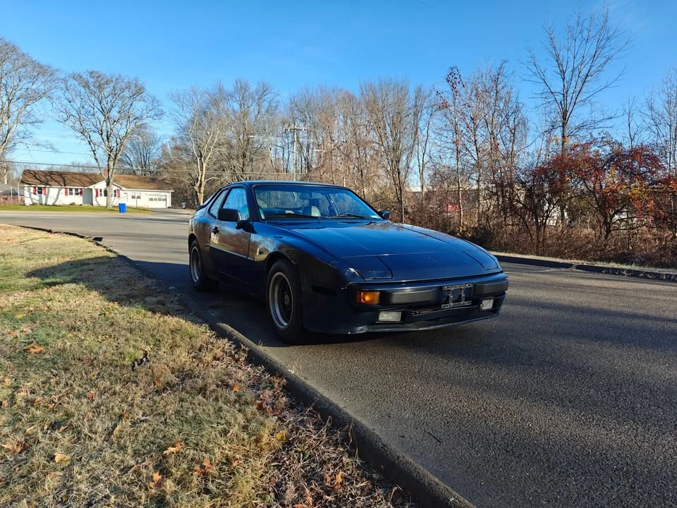 1984 Porsche 944 - Image 5 of 6