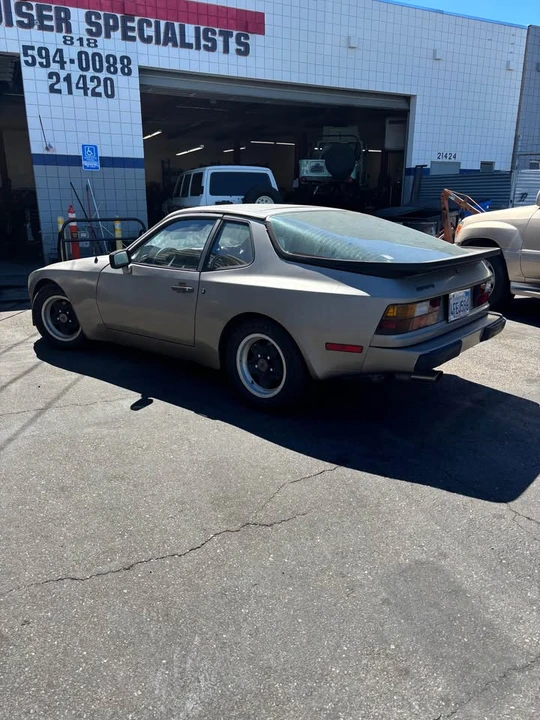1984 Porsche 944 - Image 5 of 18