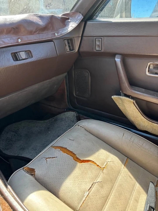 1984 Porsche 944 - Image 13 of 18