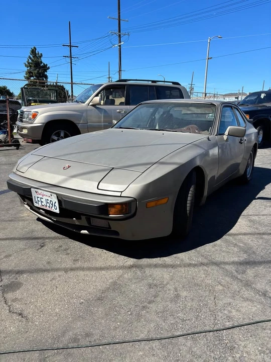 1984 Porsche 944 - Image 6 of 18
