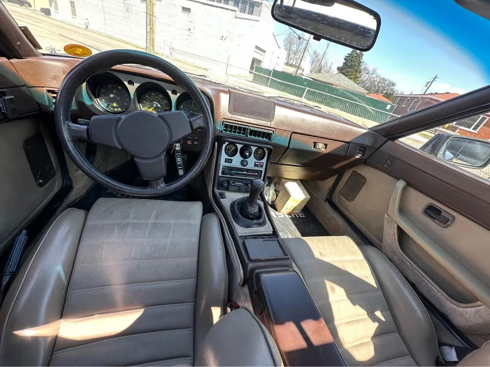 1984 Porsche 944 - Image 10 of 15