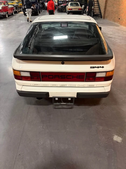 1984 Porsche 944 - Image 6 of 9