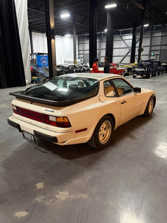1984 Porsche 944 - Image 5 of 9