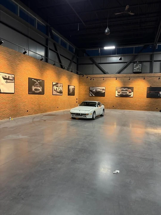 1984 Porsche 944 - Image 4 of 9