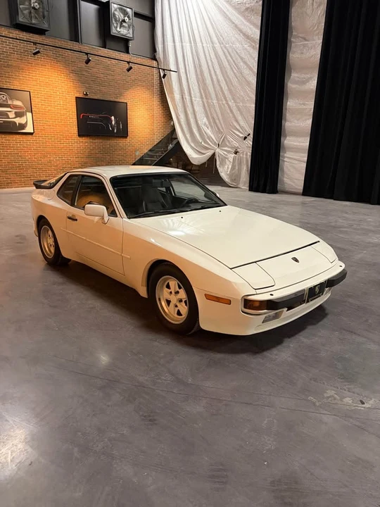 1984 Porsche 944 - Image 2 of 9