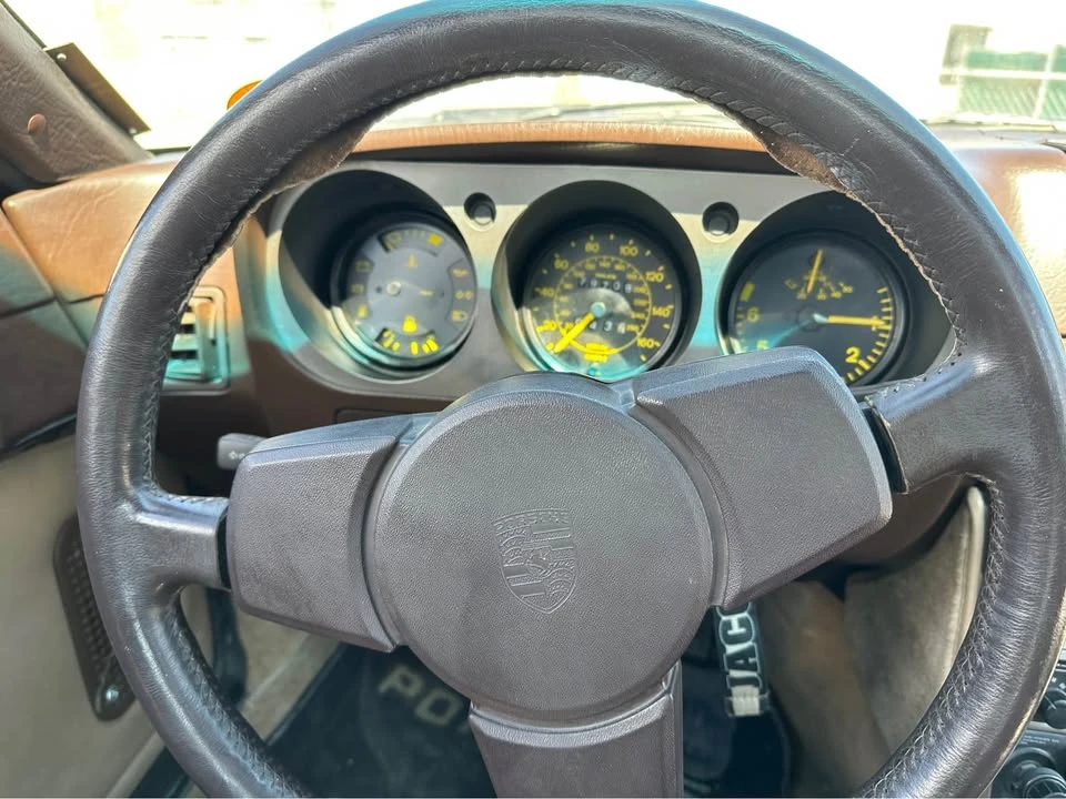 1984 Porsche 944 - Image 14 of 15