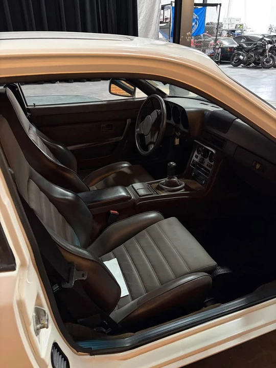 1984 Porsche 944 - Image 7 of 9