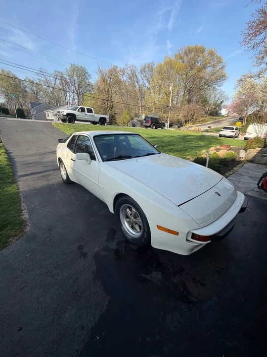 1984 Porsche 944 - Image 3 of 10