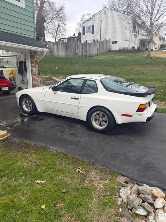 1984 Porsche 944 - Image 8 of 10