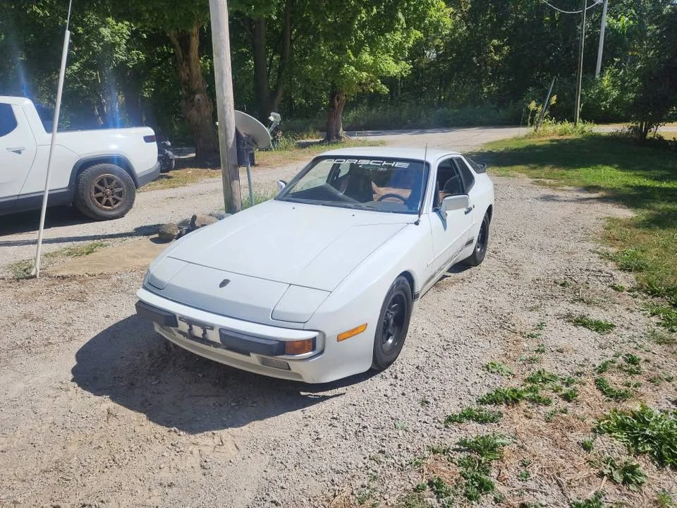 1984 Porsche 944 - Image 2 of 10