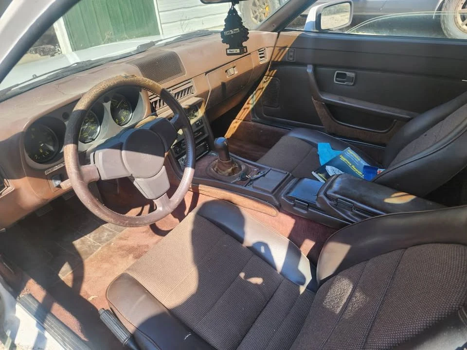 1984 Porsche 944 - Image 6 of 10