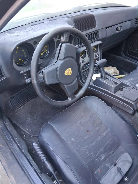 1984 Porsche 944 - Image 4 of 9