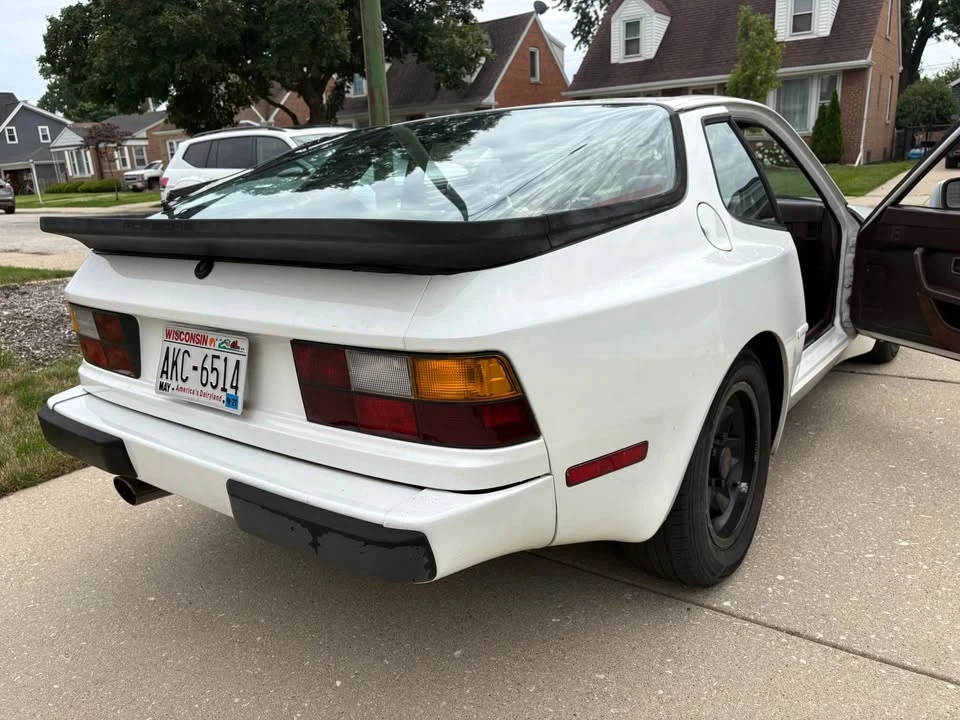 1984 Porsche 944 - Image 3 of 10