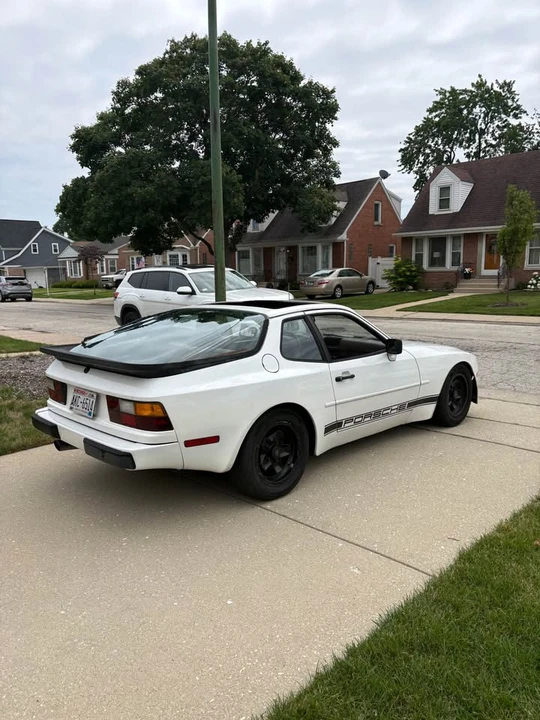 1984 Porsche 944 - Image 6 of 10