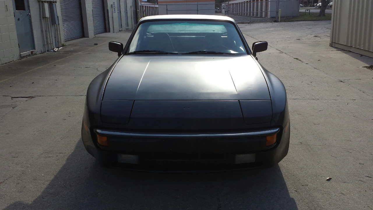 1984 Porsche 944 - Image 2 of 5