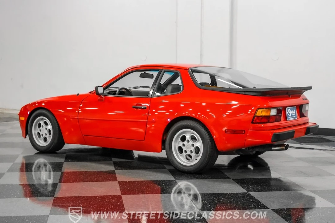 1984 Porsche 944 - Image 8 of 12