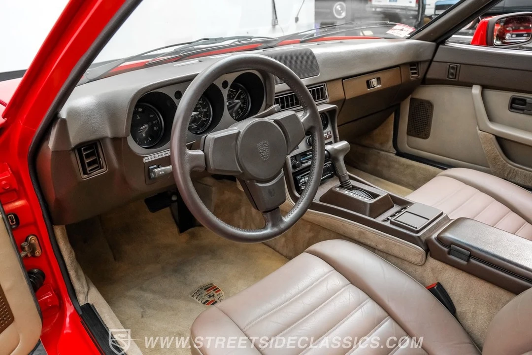 1984 Porsche 944 - Image 5 of 12