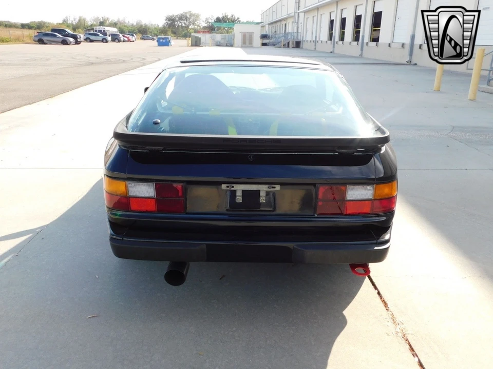 1984 Porsche 944 - Image 5 of 12