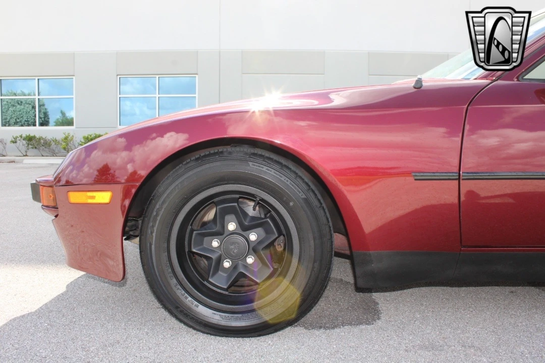 1984 Porsche 944 - Image 13 of 21