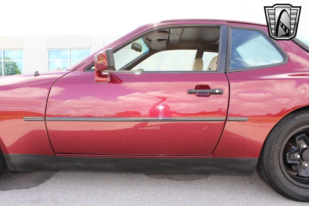 1984 Porsche 944 - Image 14 of 21