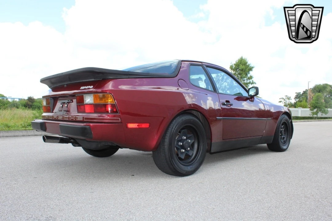 1984 Porsche 944 - Image 10 of 12