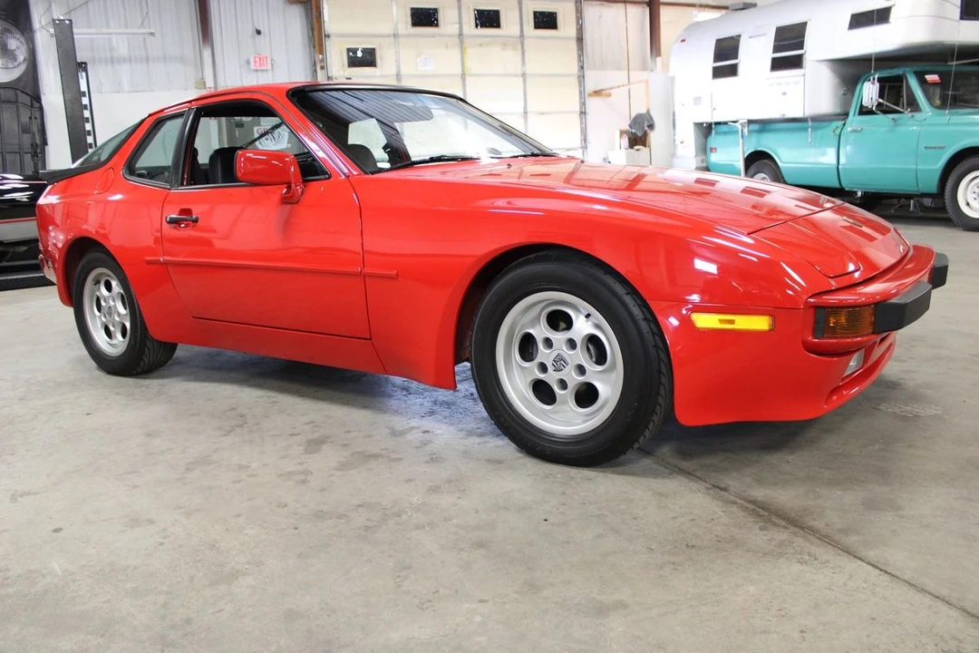 1984 Porsche 944 - Image 6 of 10