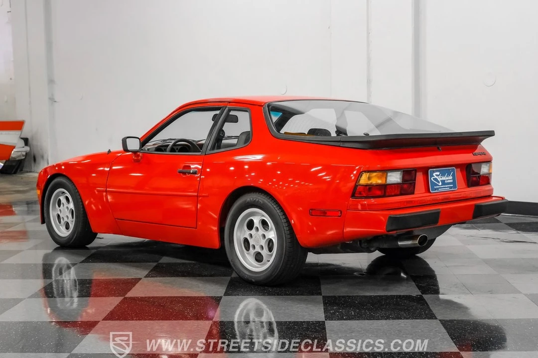 1984 Porsche 944 - Image 9 of 12