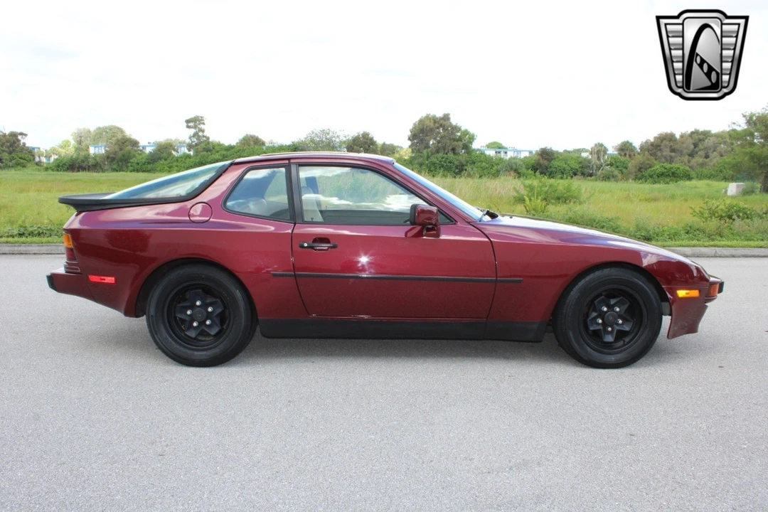 1984 Porsche 944 - Image 11 of 12